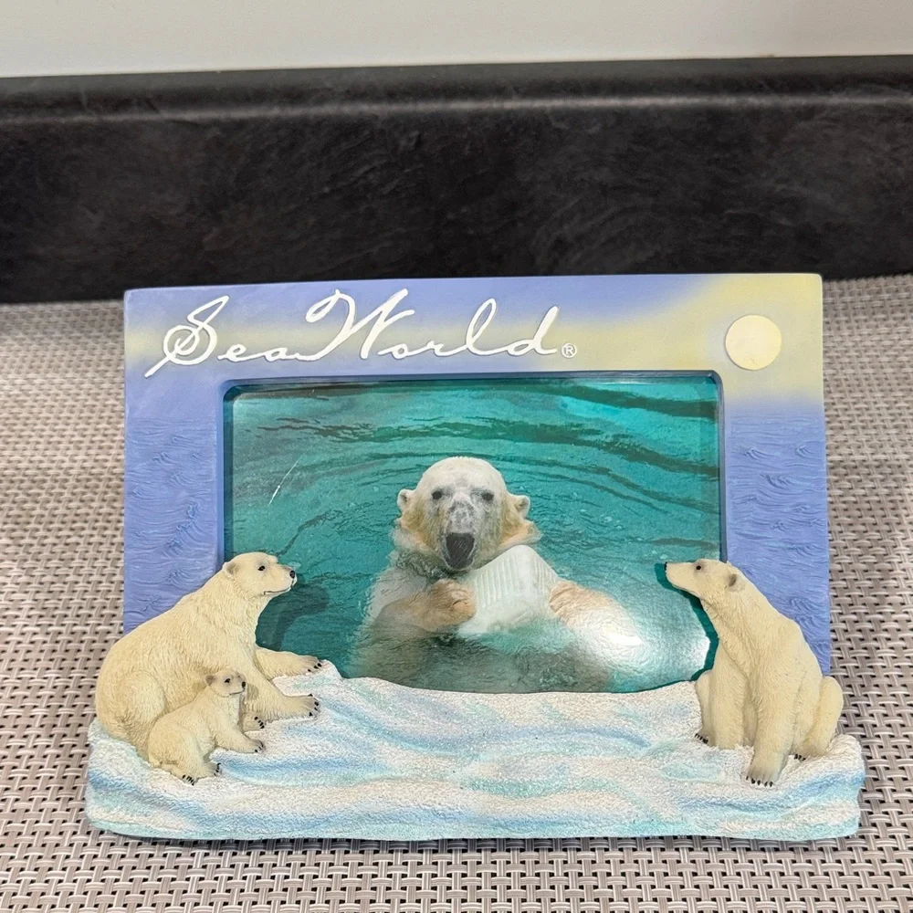 Sea World VTG EUC Polar Bear Picture frame